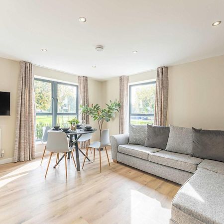 Stylish 2 Bedroom Apartments In Дерби Экстерьер фото